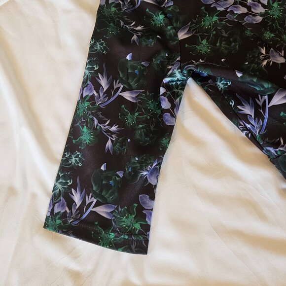 Beautiful Floral Fit and Flare Midi Dress - Picture 5 of 9